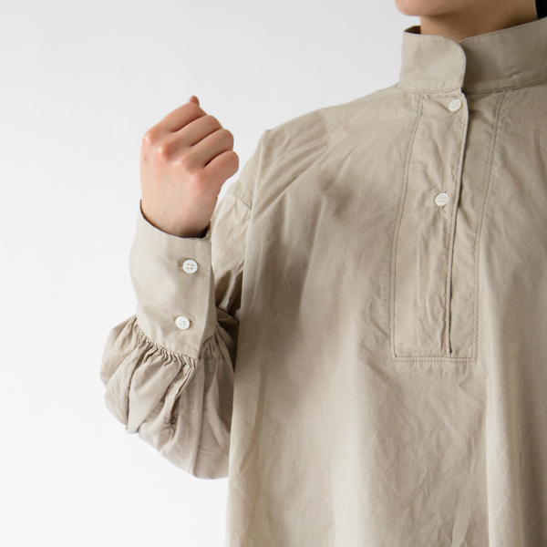 広めの幅のカフス 広めの幅のカフス