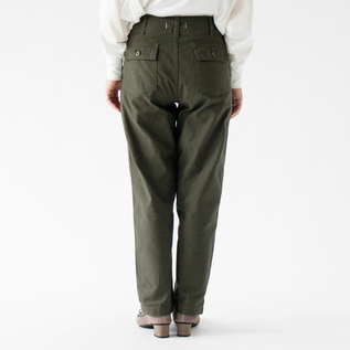 モデル身長:162cm (DARK OLIVE) モデル身長:162cm (DARK OLIVE)