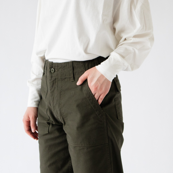 モデル身長:162cm (DARK OLIVE) モデル身長:162cm (DARK OLIVE)