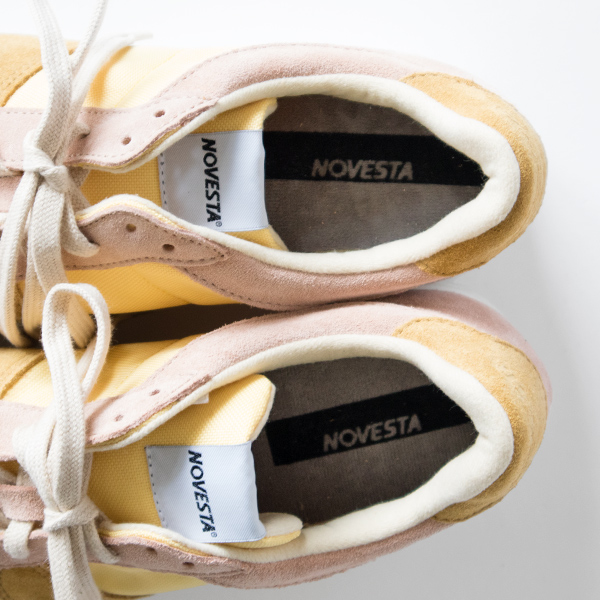 甲やかかとに当たる部分が柔らかい作りになっています。 甲やかかとに当たる部分が柔らかい作りになっています。