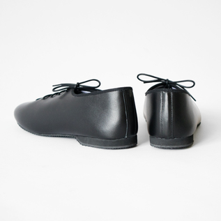 Flat shoes JazzShoe Black／CATWORTH / Shop ZUTTO for the long