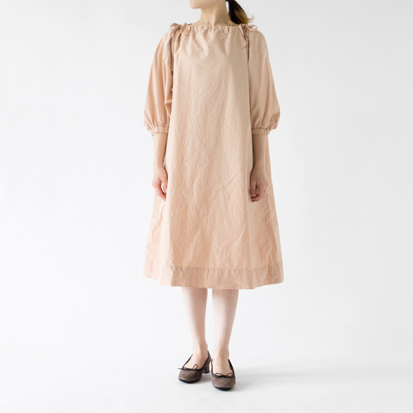 Beige（モデル身長：162cm）