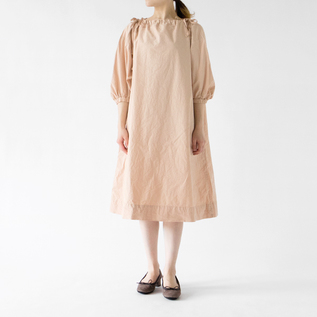 ギャザースモックドレス／Yarmo（ヤーモ）｜愛着を持ってずっと