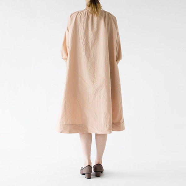 Beige（モデル身長：162cm）