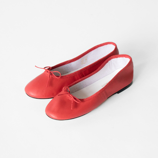 バレエシューズ　Ballet Shoe Red
