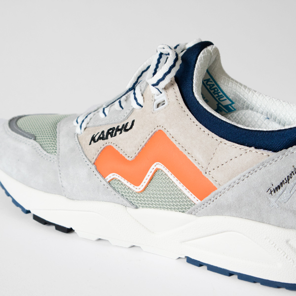 北欧らしい配色に現代的なデザイン