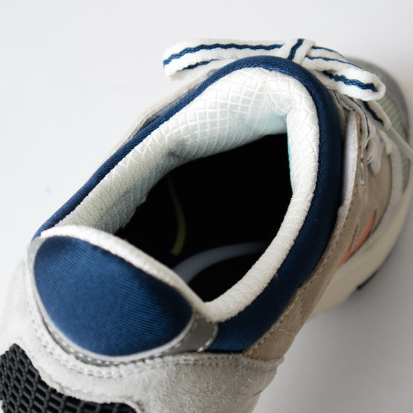 クッション性のある内部