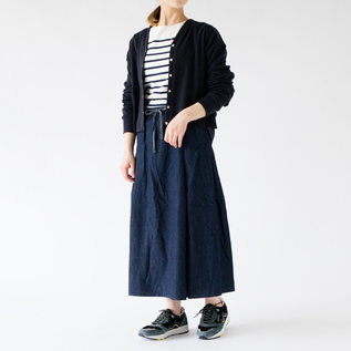 女性モデル身長：162cm、size:S (Latte x Marine)