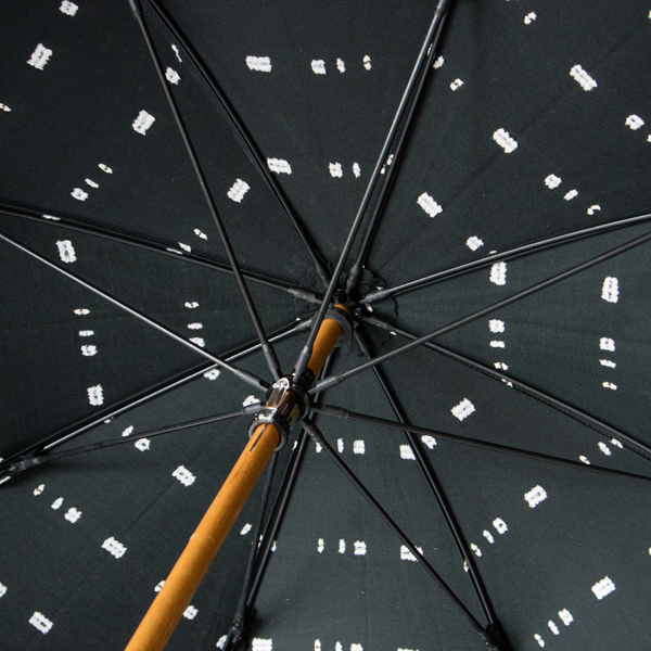 軽くて丈夫なファイバー素材（BLACK）