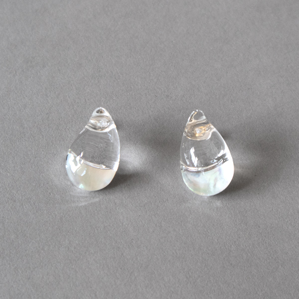 【受発注】 K10 ツキノシズクピアス 【受発注】 K10 ツキノシズクピアス