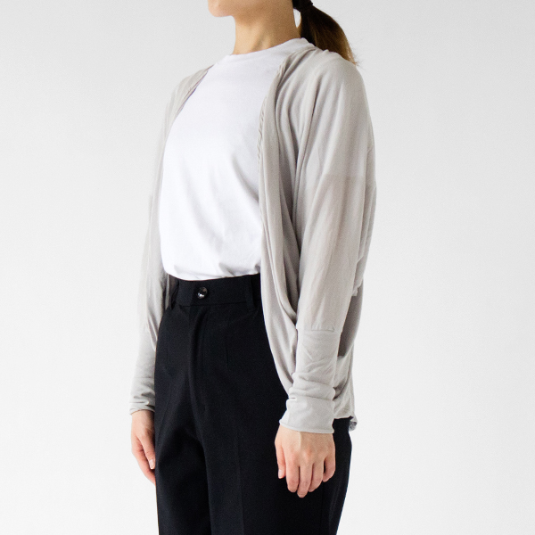 LIGHT GREY(モデル身長：162cm)