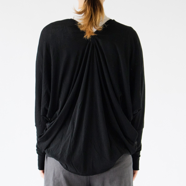 BLACK(モデル身長：162cm)