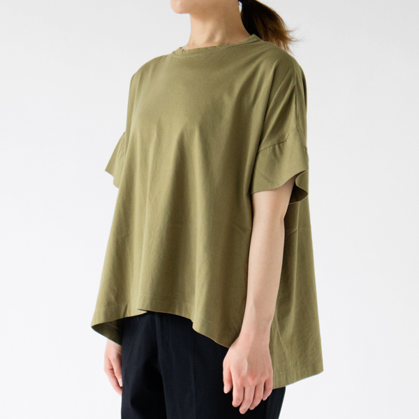 KHAKI (モデル身長：162cm)