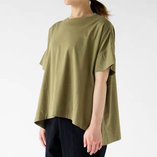 KHAKI (モデル身長：162cm)