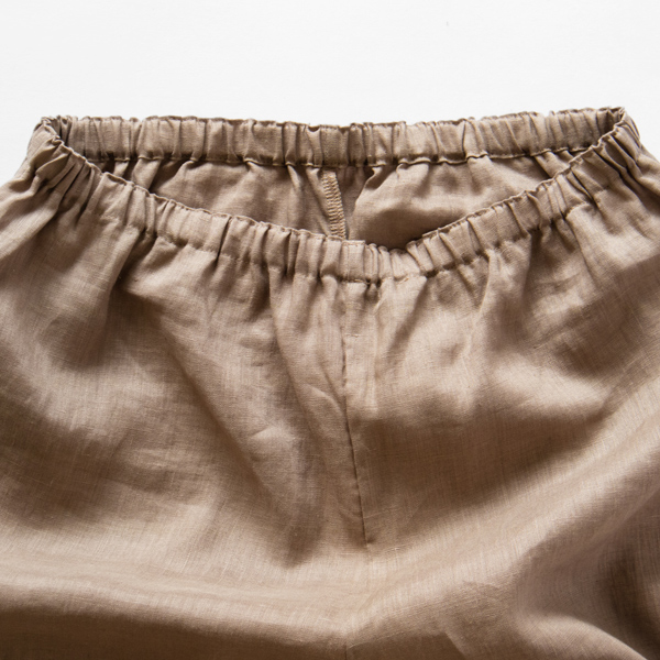 平ゴムで締め付けの軽いウエスト(BEIGE)