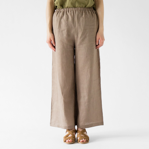 BEIGE(モデル身長：162cm)