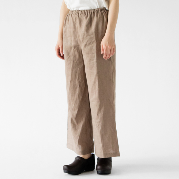 BEIGE(モデル身長：162cm)