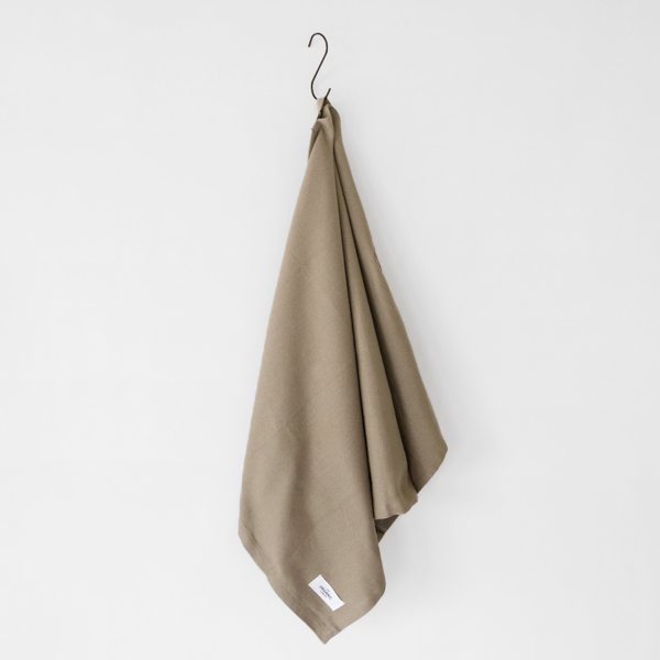 ALL PURPOSE TOWEL フックに掛けてご使用いただけます（Earth）