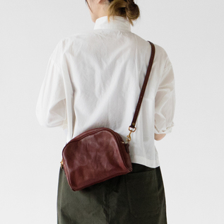 LEATHER OFFICER POUCH バッグ／vasco（ヴァスコ）｜愛着を持って