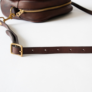 ⭐️極美品⭐️　VASCO　オフィサーポーチ　ショルダーバッグ　ブラウン LEATHER OFFICER POUCH バッグ／vasco（ヴァスコ）｜愛着を持っ