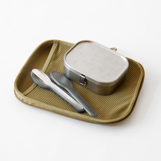 蓋はトレーにもなります 蓋はトレーにもなります