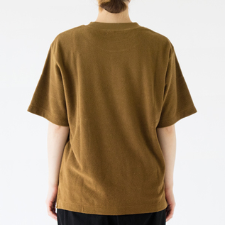 背面(BROWN KHAKI 、モデル身長:162cm) 背面(BROWN KHAKI 、モデル身長:162cm)