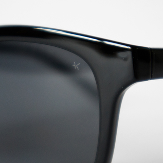 高度技術のレーザー彫刻で入れられたロゴ(BLACK)