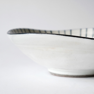 和食器ならではの歪みが美しい 和食器ならではの歪みが美しい