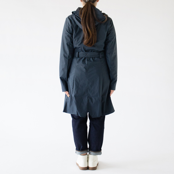 着用160cm〜170cm 、モデル身長157cm 