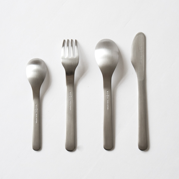 JUNIOR カトラリーセット(裏) JUNIOR カトラリーセット(裏)