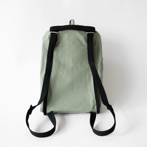 背面(GREEN)