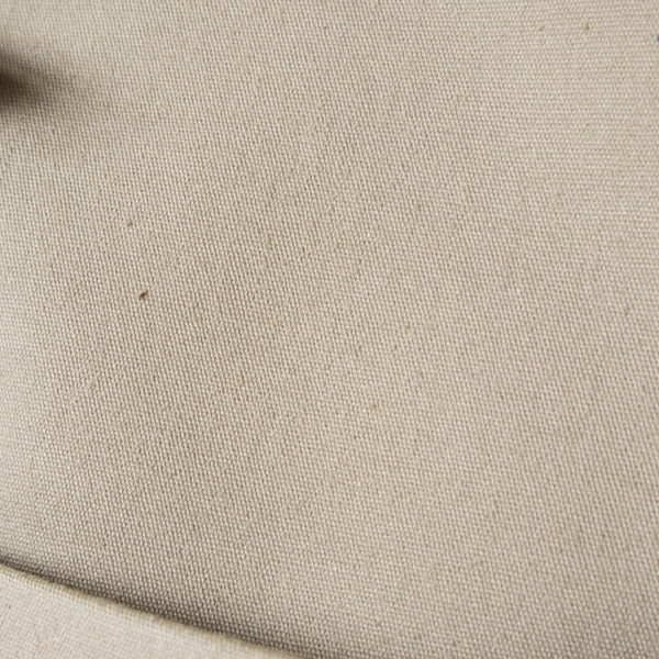 生地の表面にネップ(糸の小さな玉)が見られることがあります。これは素材の性質上のものですので、不良ではございません。あらかじめご了承ください。 生地の表面にネップ(糸の小さな玉)が見られることがあります。これは素材の性質上のものですので、不良ではございません。あらかじめご了承ください。