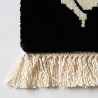 タペストリー／米沢緞通・滝沢工房（よねざわだんつうたきざわこうぼう