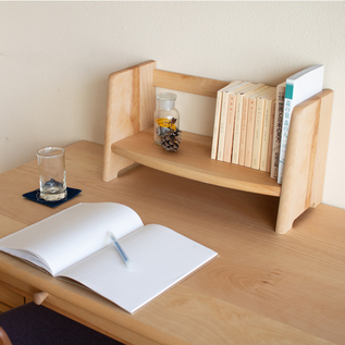 ブックスタンド／Oak Village（オークヴィレッジ）｜愛着を持って