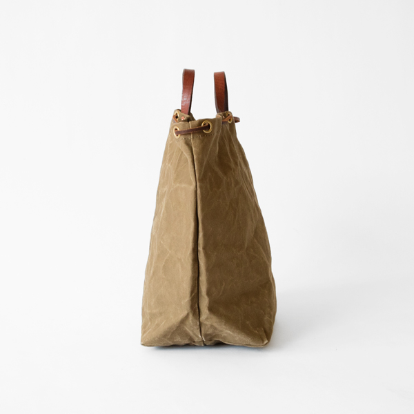 横から見た様子(OLIVE DRAB) 横から見た様子(OLIVE DRAB)