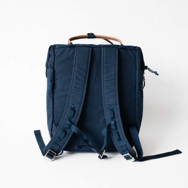 背面(NAVY)