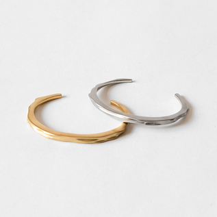OPAQUE OBJECTS CUFF