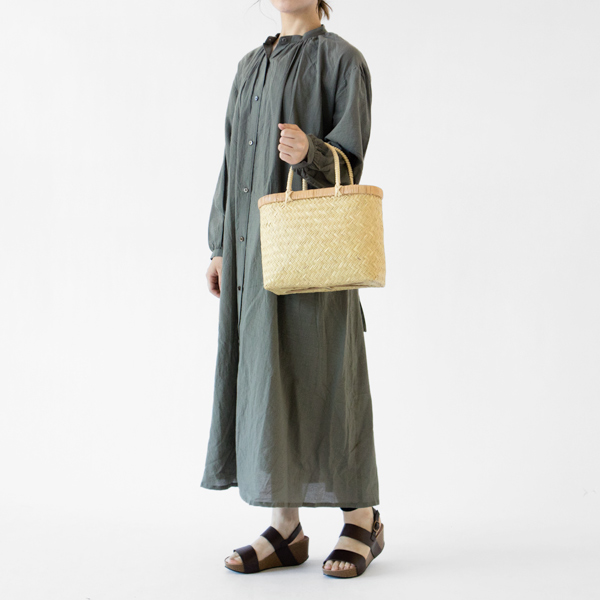 小(モデル身長：162cm)