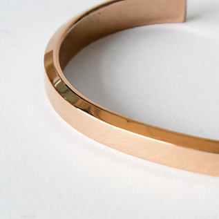 バングル ICON／SKULTUNA（スクルツナ）｜愛着を持ってずっと使いたい