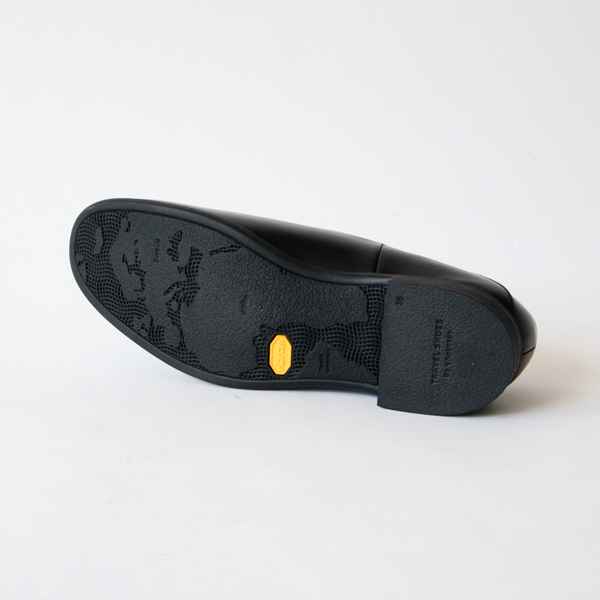 耐久性・グリップ性の高い、vibram（ヴィブラム社）のICETRKソールを採用