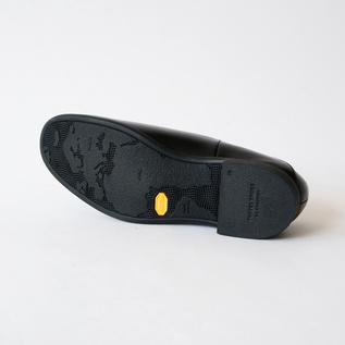 耐久性・グリップ性の高い、vibram(ヴィブラム社)のICETRKソールを採用 耐久性・グリップ性の高い、vibram(ヴィブラム社)のICETRKソールを採用