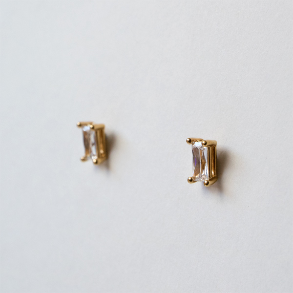 キャッチレスピアス Honesty Gold Rectangle White