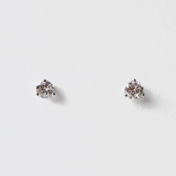 キャッチレスピアス ダイヤ(ホワイトゴールド 0.38カラット)
