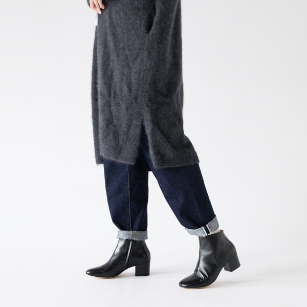 両側裾にスリット(C.GREY) 両側裾にスリット(C.GREY)