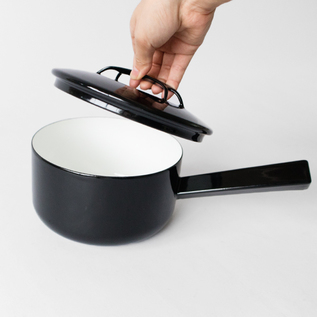 NOMAKU ソースパン17cm／野田琺瑯（のだほうろう）｜愛着を持って