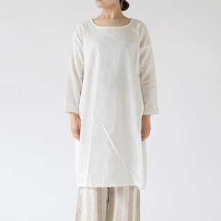 WHITE(モデル身長:162cm) WHITE(モデル身長:162cm)