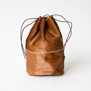 HORSE FUR DRAW STRINGS POUCH/M(巾着ショルダー) HORSE FUR DRAW STRINGS POUCH/M(巾着ショルダー)