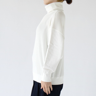 横から見た様子(WHITE) 横から見た様子(WHITE)