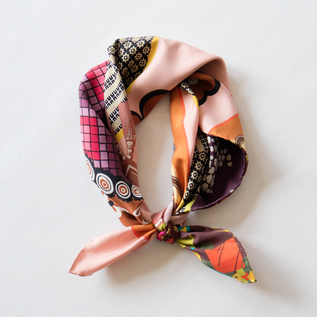 MANTERO シルクスカーフ (70×70)／MANTERO（マンテロ）｜愛着を持って