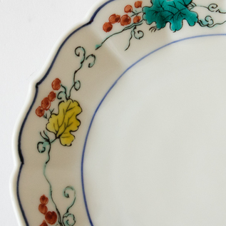 ぶどうとリス 七寸中皿／宮本泰山堂(みやもとたいざんどう)｜愛着を